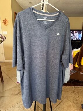 Reebok Men's Heather Slate Blue V-Neck Short Sleeve Tee